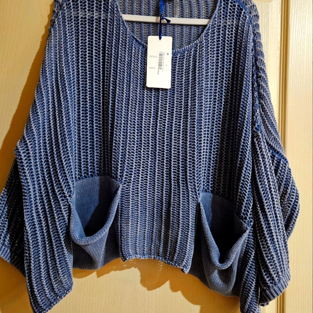 Sweater NEW